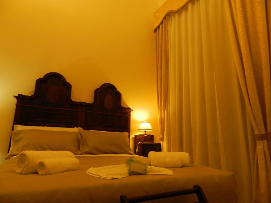 B&B La Vecchia Palma Catania Bagian luar foto