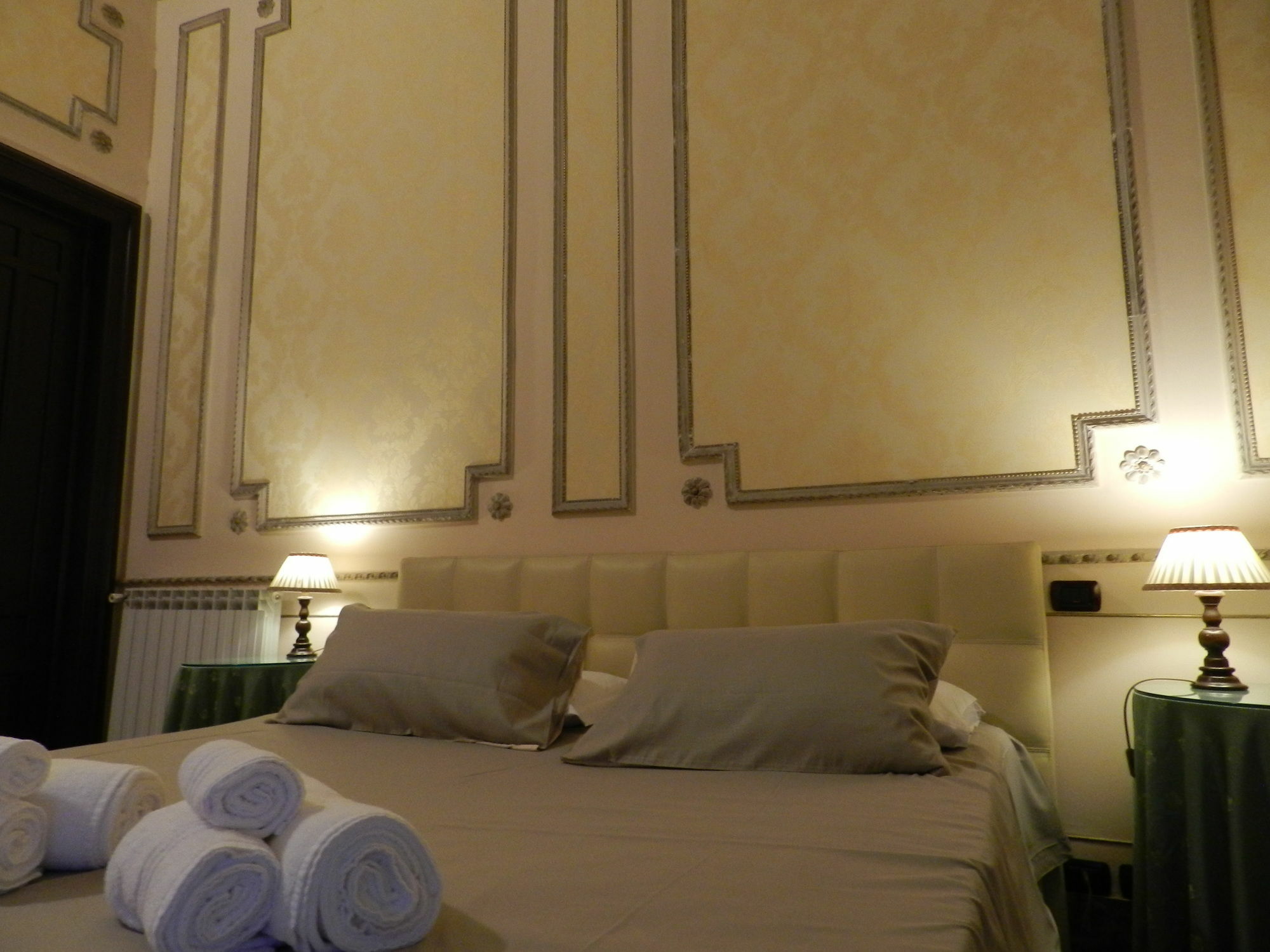 B&B La Vecchia Palma Catania Bagian luar foto